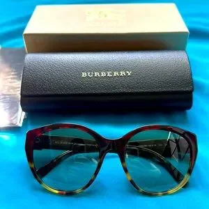 Burberry | Accessories | New Authentic Burberry Womens  display picture 2